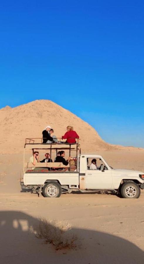 Bed and Breakfast Calm Camp Wadi Rum Exterior foto