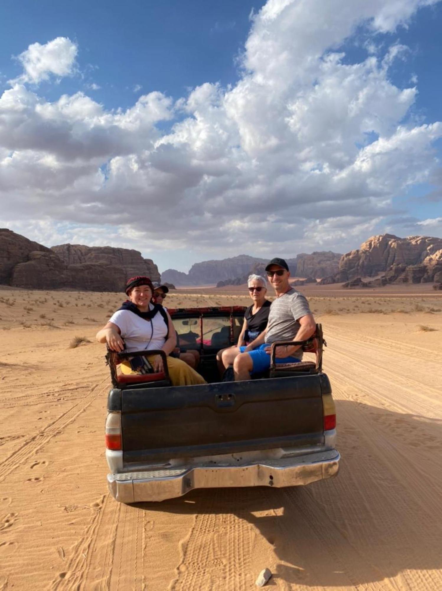 Bed and Breakfast Calm Camp Wadi Rum Exterior foto