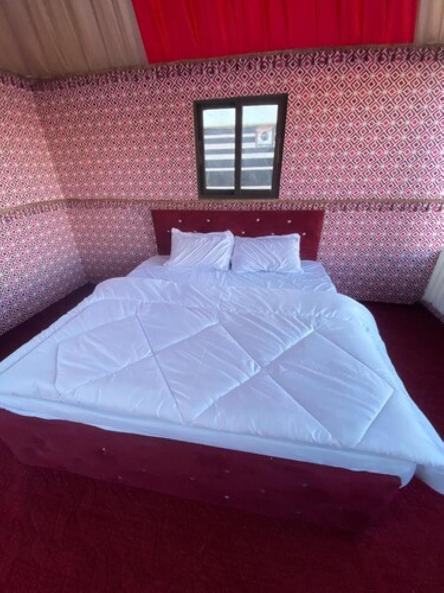 Bed and Breakfast Calm Camp Wadi Rum Exterior foto