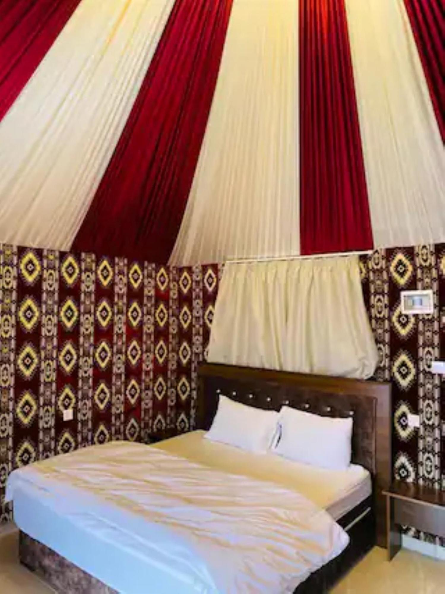 Bed and Breakfast Calm Camp Wadi Rum Exterior foto