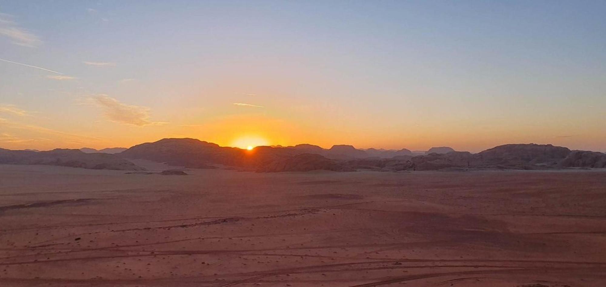 Bed and Breakfast Calm Camp Wadi Rum Exterior foto