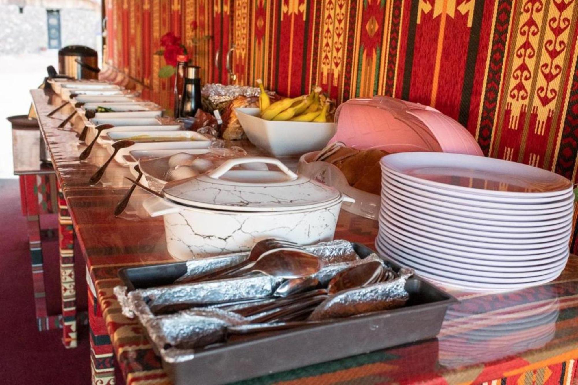 Bed and Breakfast Calm Camp Wadi Rum Exterior foto